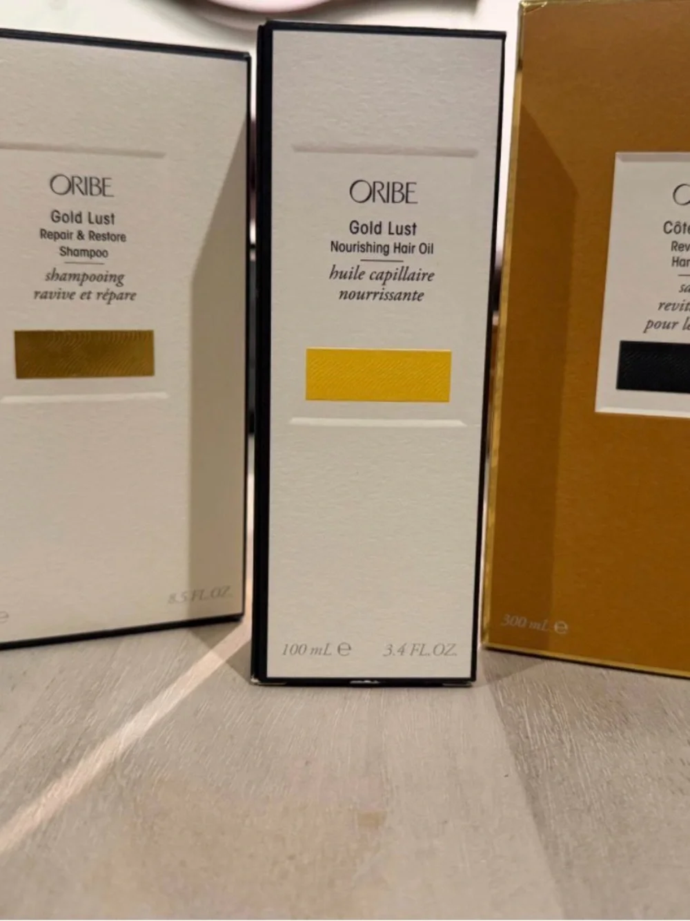 Oribe Gold Lust Nourishing Hair Oil - Yellow and Gold Accents